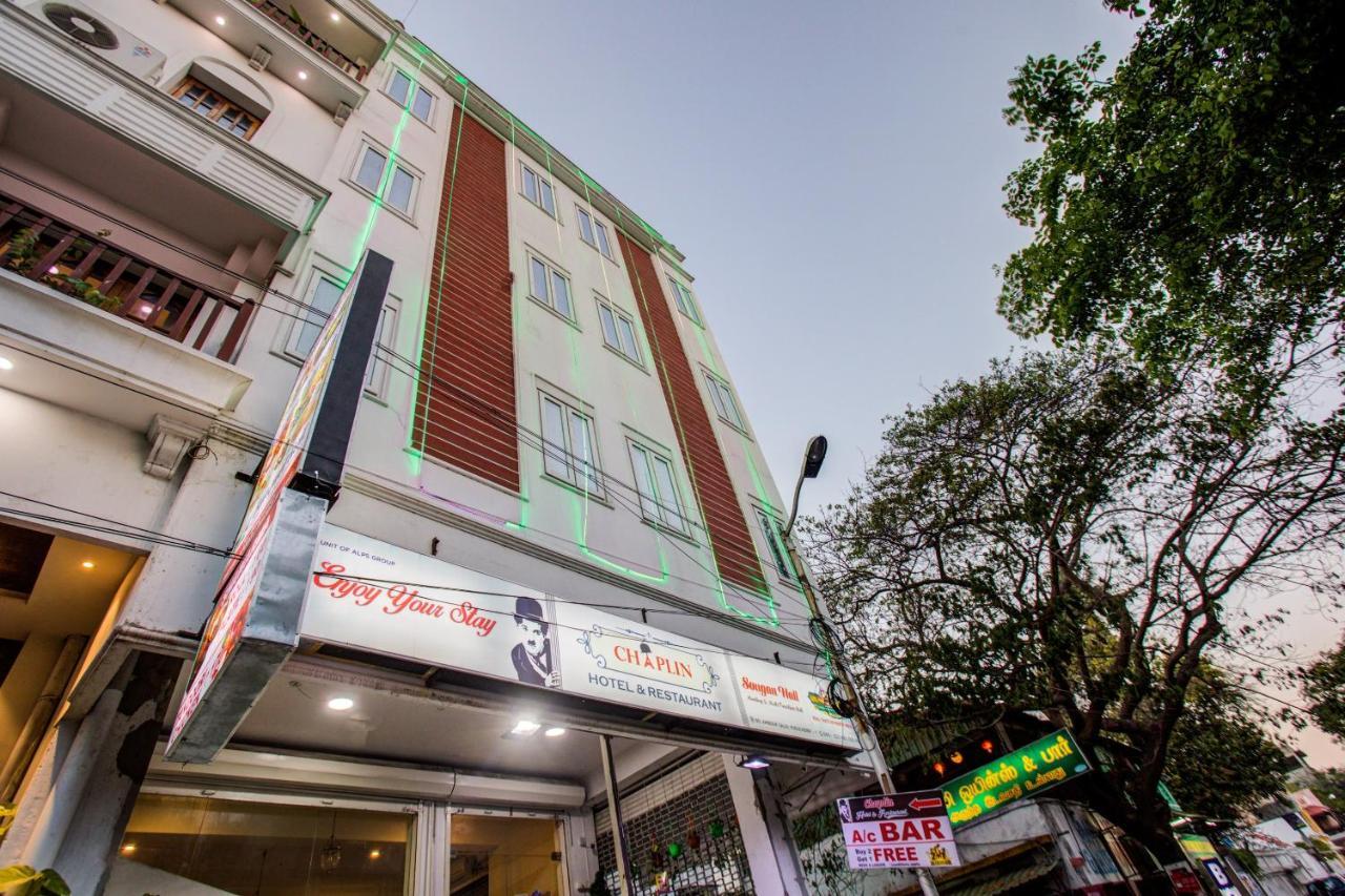 Chaplin Hotel بونديتْشيري المظهر الخارجي الصورة