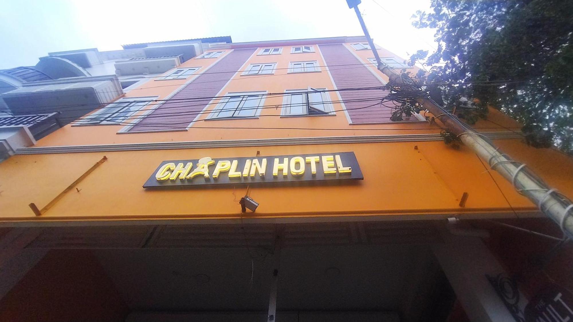 Chaplin Hotel بونديتْشيري المظهر الخارجي الصورة