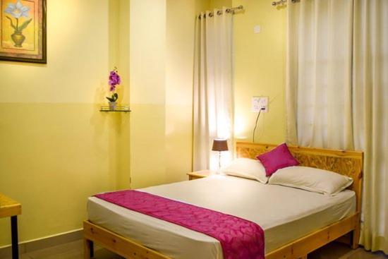 Chaplin Hotel بونديتْشيري المظهر الخارجي الصورة
